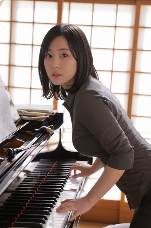 Suki Tanaka — pic 1